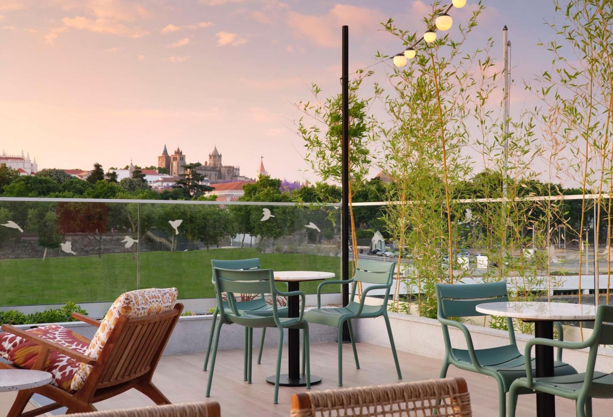 Hilton Garden Inn Evora Exterior photo